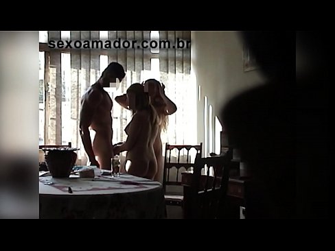 ❤️ L'amichi sessu invitanu un omu gigante è un trio cun ellu Sessu di qualità à co.nudexxx.ru ☑